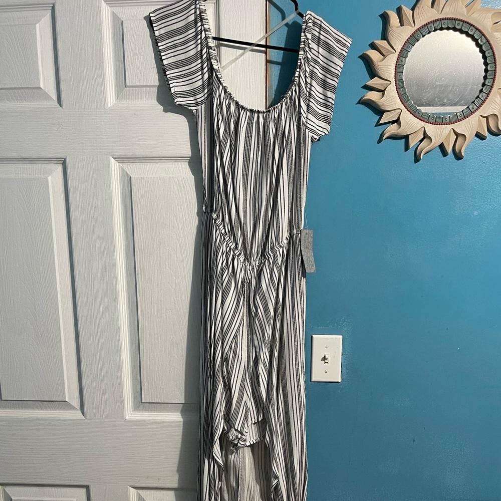 Large Junior romper new with tags never worn
